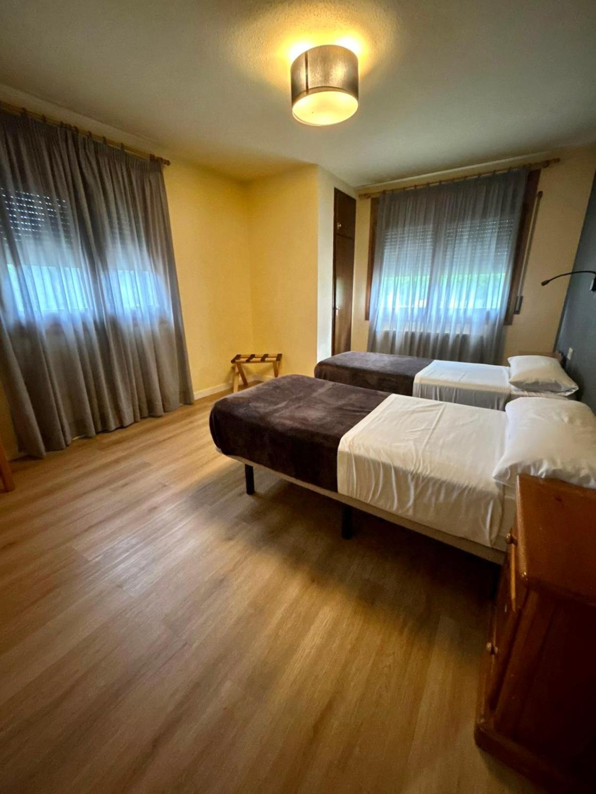 Apartamentos Turisticos Poblado Аринсал Екстериор снимка