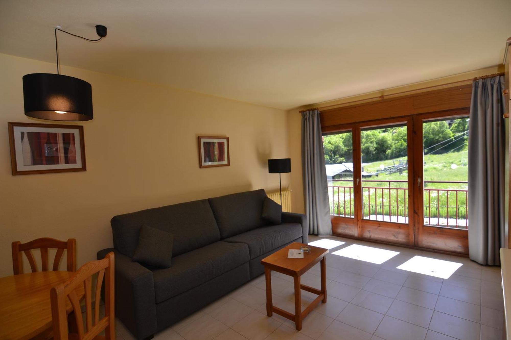 Apartamentos Turisticos Poblado Аринсал Екстериор снимка