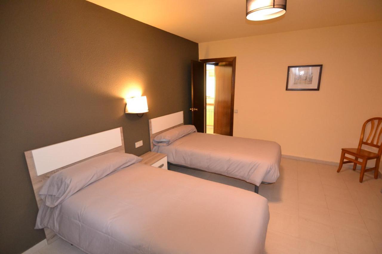 Apartamentos Turisticos Poblado Аринсал Екстериор снимка