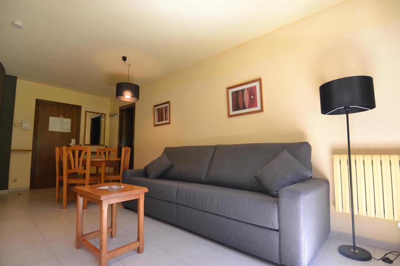 Apartamentos Turisticos Poblado Аринсал Екстериор снимка
