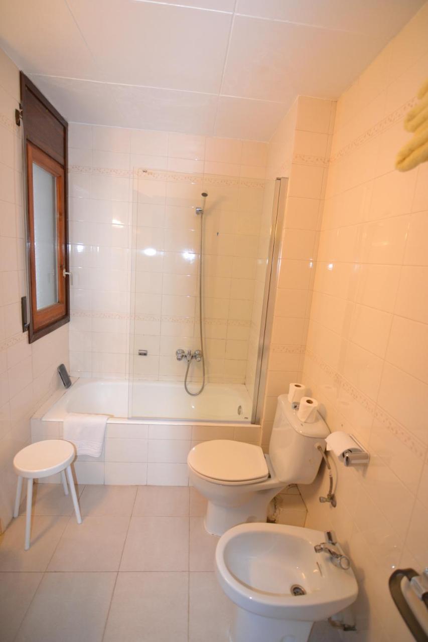 Apartamentos Turisticos Poblado Аринсал Екстериор снимка